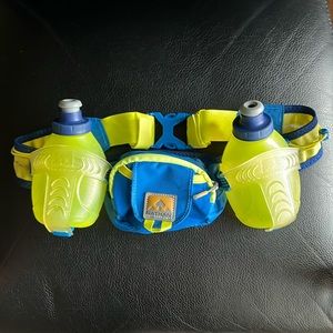 NATHAN hydration belt